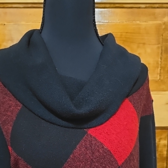 Sophie A Red And Black Plaid Cowl Neck Sweater M/L - Picture 5 of 5